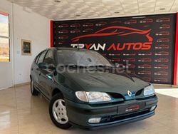 Verde Usado 2000 Renault Mégane Berlina | 2299 € (Precio justo)