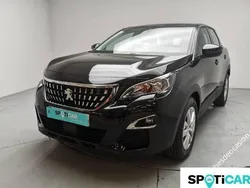 Negro Usado 2020 Peugeot 3008 Active SUV | 23.500 €