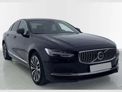 Negro Usado 2023 Volvo S90 Core Berlina | 57.400 €