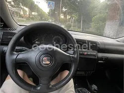 Negro Usado 2005 Seat Leon Stella Berlina | 3000 €