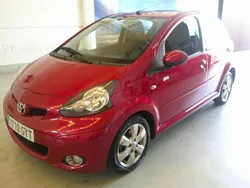 Rojo Usado 2010 Toyota Aygo Utilitario | 4100 € (Super precio)
