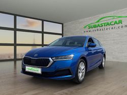 Azul Usado 2022 Skoda Octavia Ambition Familiar | 16.281 € (Buen precio)