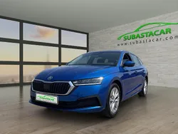 Azul Usado 2022 Skoda Octavia Ambition Familiar | 16.281 € (Super precio)