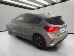 Gris Usado 2022 Ford Focus ST-Line | 16.950 € (Precio justo)