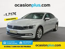 Gris / plata Usado 2019 VW Passat Advance Berlina | 18.590 € (Precio justo)
