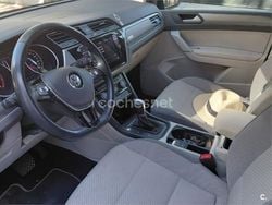 Gris / plata Usado 2018 VW Touran Advance Monovolumen | 24.500 € (Precio justo)