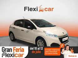 Blanco Usado 2016 Peugeot 208 Access Utilitario | 8090 € (Precio justo)