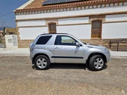 Gris / plata Usado 2009 Suzuki Grand Vitara SUV | 12.400 €