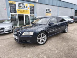 Azul Usado 2006 Audi A8 Berlina | 19.900 €