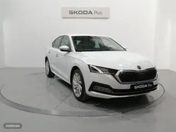 Blanco Nuevo 2025 Skoda Octavia Selection Berlina | 27.950 €