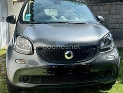 Gris / plata Usado 2015 Smart ForFour Passion Berlina | 8490 € (Super precio)