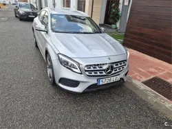 Gris / plata Usado 2019 Mercedes GLA200 SUV | 23.500 € (Un poco caro)