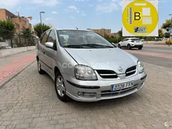 Gris / plata Usado 2006 Nissan Almera Tino Acenta Monovolumen | 1990 €