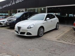 Blanco Usado 2011 Alfa Romeo Giulietta Distinctive Utilitario | 6950 € (Precio justo)