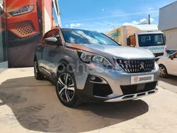 Gris / plata Usado 2021 Peugeot 3008 Allure SUV | 18.950 € (Buen precio)