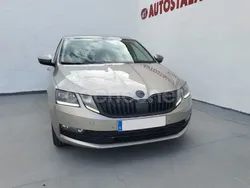 Gris / plata Usado 2018 Skoda Octavia Style Berlina | 10.490 € (Precio justo)
