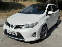 Blanco Usado 2014 Toyota Auris Hybrid Advance Familiar | 11.490 € (Buen precio)