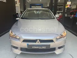 Gris / plata Usado 2010 Mitsubishi Lancer Sportback Motion Berlina | 8450 €