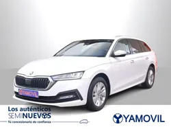 Blanco Usado 2023 Skoda Octavia Ambition Familiar | 23.750 € (Buen precio)