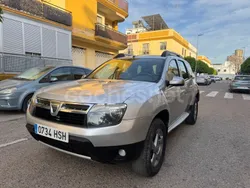 Gris / plata Usado 2012 Dacia Duster Lauréate SUV | 8999 € (Buen precio)