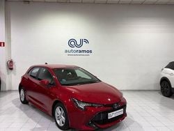 Rojo Usado 2021 Toyota Corolla Active Utilitario | 20.250 € (Precio justo)