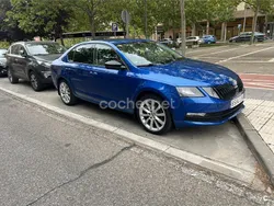 Azul Usado 2020 Skoda Octavia Ambition Familiar | 15.500 € (Precio justo)