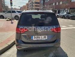 Gris / plata Usado 2020 VW Touran Advance Monovolumen | 24.500 € (Precio justo)