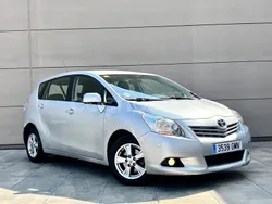 Gris / plata Usado 2009 Toyota Verso Active Monovolumen | 6850 € (Precio justo)