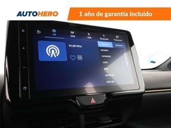 Amarillo Usado 2024 Toyota Yaris Cross SUV | 27.047 € (Un poco caro)