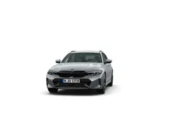 Gris Usado 2024 BMW 330e Comfort Edition Familiar | 49.900 €