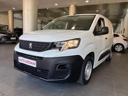 Blanco Usado 2021 Peugeot Partner S Monovolumen | 11.990 € (Precio justo)