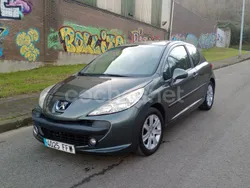 Gris / plata Usado 2008 Peugeot 207 Premium Berlina | 3700 € (Buen precio)