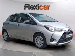 Gris Usado 2019 Toyota Yaris Active Berlina | 11.490 € (Precio justo)