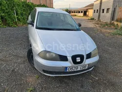 Gris / plata Usado 2002 Seat Ibiza Berlina | 1290 € (Caro)