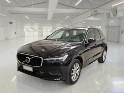 Negro Usado 2021 Volvo XC60 Momentum SUV | 27.950 €