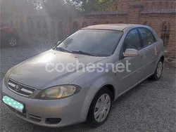 Gris / plata Usado 2004 Chevrolet Lacetti SX Berlina | 800 € (Super precio)