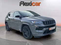 Gris Usado 2021 Jeep Compass SUV | 16.790 € (Precio justo)