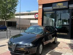 Negro Usado 2008 Alfa Romeo 147 Distinctive Utilitario | 4590 € (Precio justo)