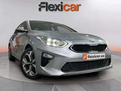 Gris Usado 2020 Kia Ceed Berlina | 15.290 € (Precio justo)