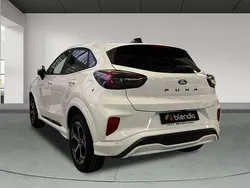 Blanco Nuevo 2024 Ford Puma ST-Line Berlina | 22.131 € (Precio justo)