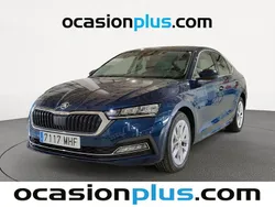 Azul Usado 2023 Skoda Octavia Selection Berlina | 23.173 € (Precio justo)