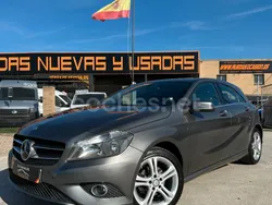 Gris / plata Usado 2014 Mercedes A180 Urban Berlina | 16.490 € (Precio justo)