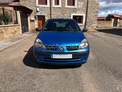 Azul Usado 2003 Renault Clio II Authentique Berlina | 3000 € (Un poco caro)