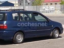 Azul Usado 2003 Kia Carens LX Monovolumen | 2400 €