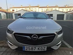 Gris / plata Usado 2018 Opel Insignia Selective Berlina | 10.500 € (Caro)