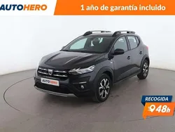 Gris Usado 2022 Dacia Sandero Comfort Utilitario | 16.094 € (Un poco caro)