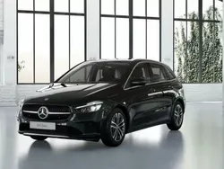 Negro Nuevo 2025 Mercedes B200 Monovolumen | 40.900 € (Buen precio)