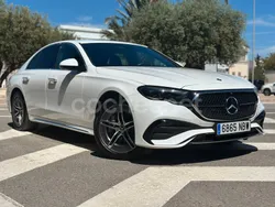 Blanco Usado 2023 Mercedes E300 Berlina | 64.990 €