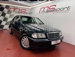 Azul Usado 2000 Mercedes C220 Elegance Berlina | 5900 € (Caro)