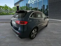 Azul Usado 2021 Mercedes B200 Monovolumen | 25.600 € (Precio justo)